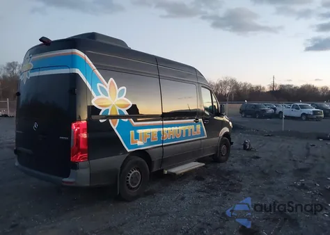 2021 Mercedes-Benz Sprinter 2500 Standard Roof I4 z USA, uszkodzony, nr VIN W1Z40FHY0MT067076